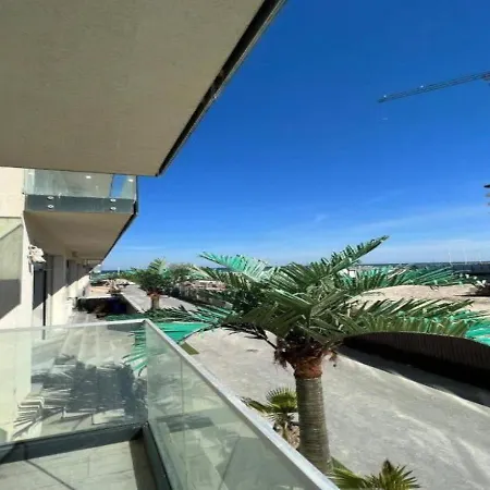 Signature Promenada 2 3*