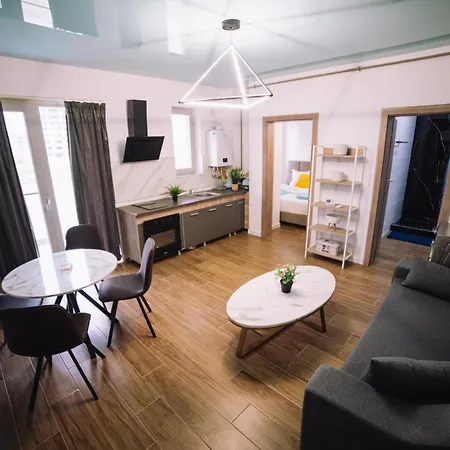 アパートホテル Signature Promenada 2 3*