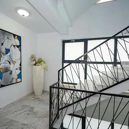 Signature Promenada 2