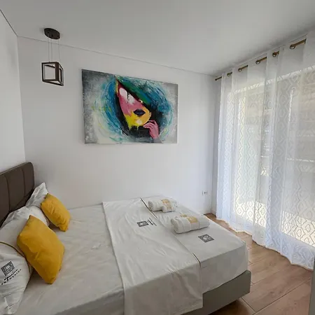 Signature Promenada 2 3*